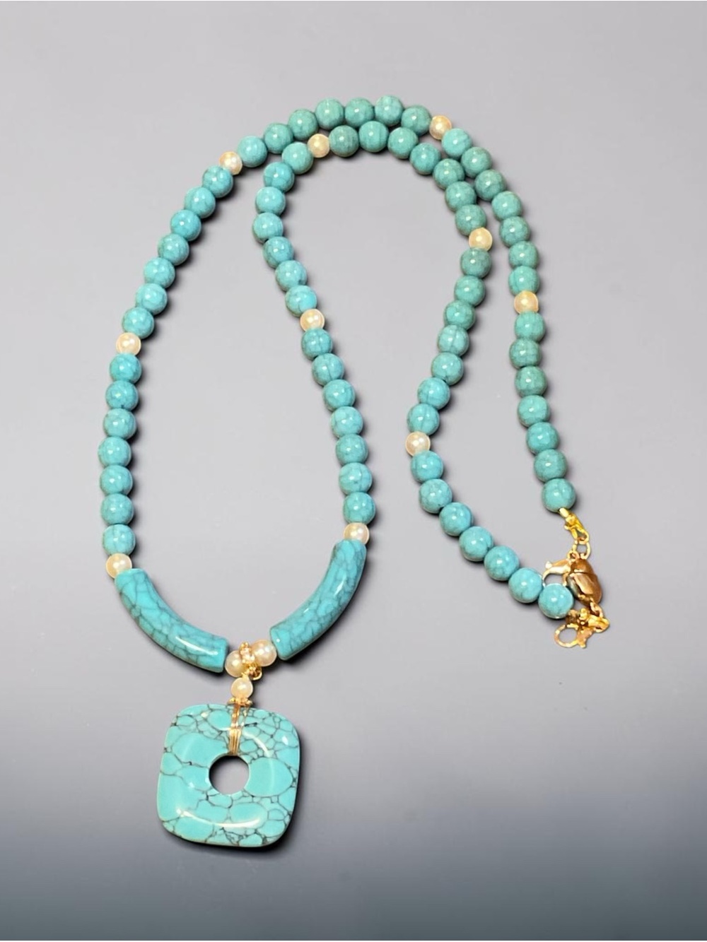 Artisan Made Turquoise Beaded Pendant Necklace NWOT